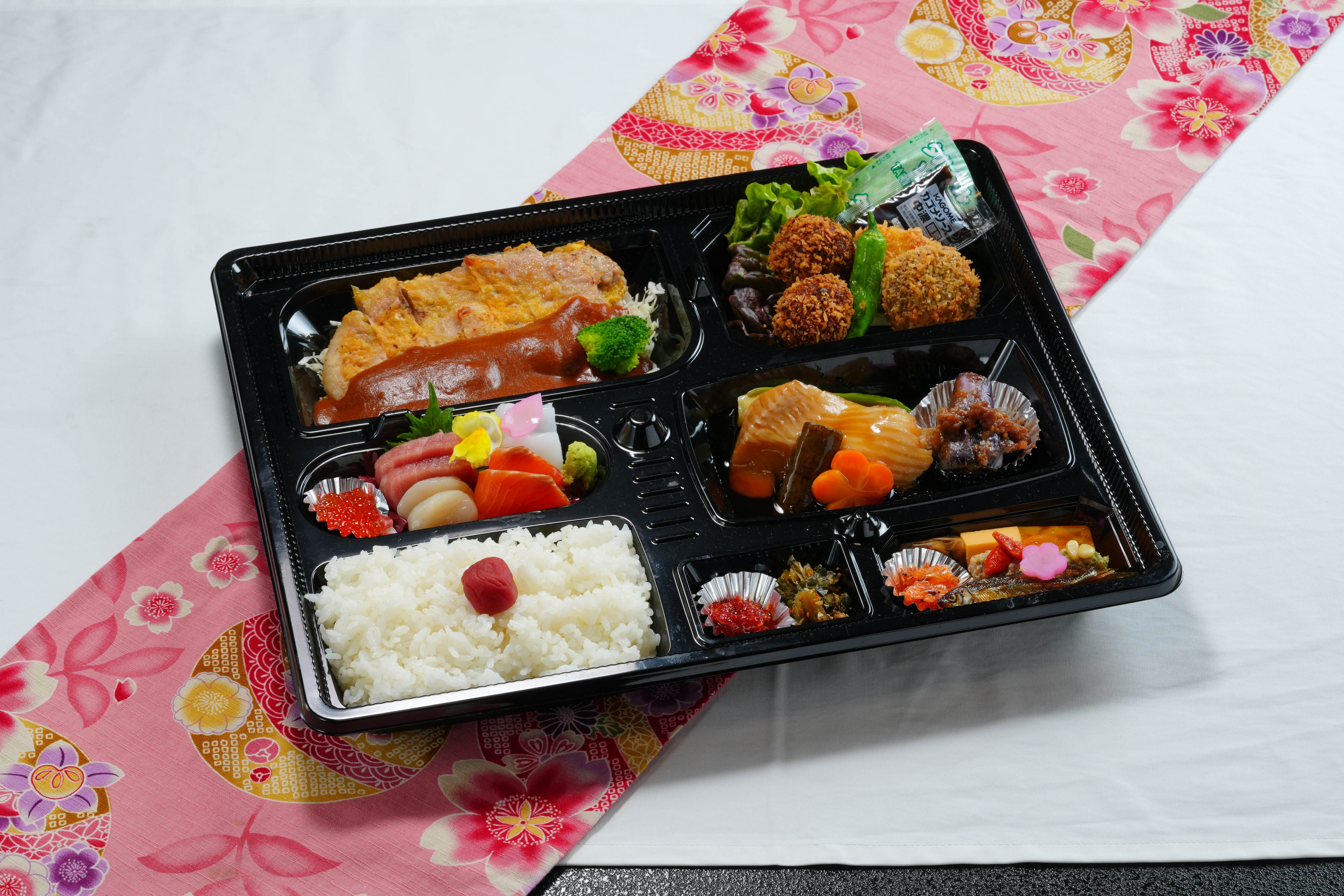 お弁当 3,000円